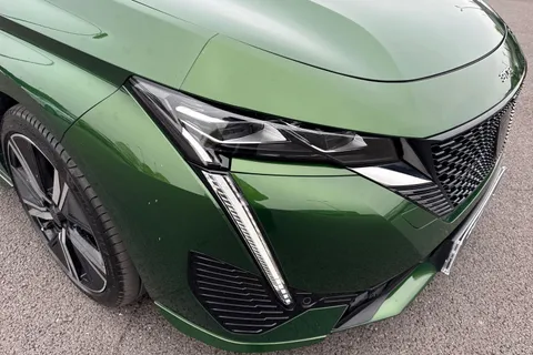 KW74JZP PEUGEOT 308 1.2 PureTech GT EAT Euro 6 (s/s) 5dr Thumbnail #9