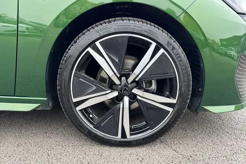 KW74JZP PEUGEOT 308 1.2 PureTech GT EAT Euro 6 (s/s) 5dr Thumbnail #10