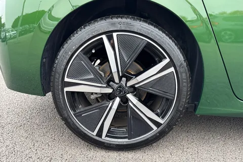 KW74JZP PEUGEOT 308 1.2 PureTech GT EAT Euro 6 (s/s) 5dr Thumbnail #11