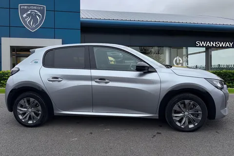 YP24KRF PEUGEOT e-208 50kWh Allure Premium + Auto 5dr (7.4kW Charger) Thumbnail #4