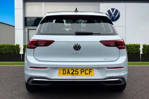 DA25PCF Volkswagen Golf 1.5 TSI 204 Style eHybrid 5dr DSG **AREA VIEW CAMERAS** Thumbnail #5