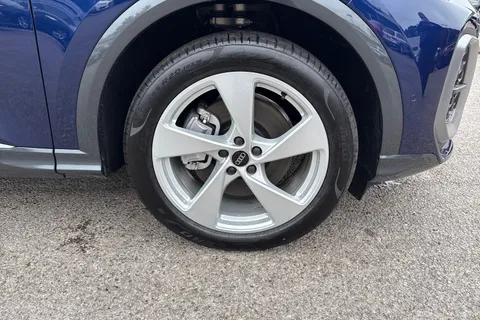  Audi Q5 2.0 TDI S line S Tronic quattro Euro 6 (s/s) 5dr Thumbnail #7