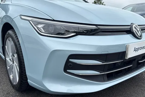 DA25PCF Volkswagen Golf 1.5 TSI 204 Style eHybrid 5dr DSG **AREA VIEW CAMERAS** Thumbnail #10