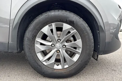 LL22KFE PEUGEOT 2008 1.2 PureTech Active Premium Euro 6 (s/s) 5dr Thumbnail #10