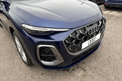  Audi Q5 2.0 TDI S line S Tronic quattro Euro 6 (s/s) 5dr Thumbnail #17