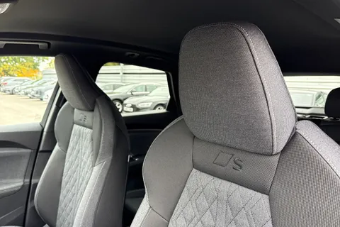  Audi Q5 2.0 TDI S line S Tronic quattro Euro 6 (s/s) 5dr Thumbnail #21