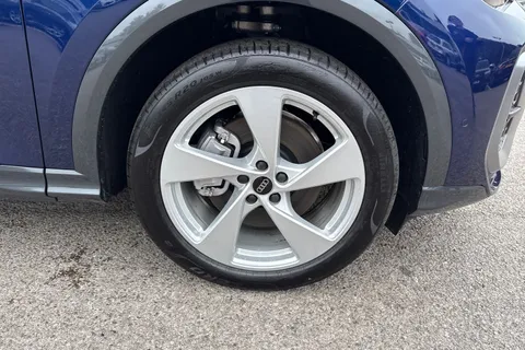  Audi Q5 2.0 TDI S line S Tronic quattro Euro 6 (s/s) 5dr Thumbnail #23