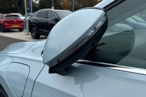 DA25PCF Volkswagen Golf 1.5 TSI 204 Style eHybrid 5dr DSG **AREA VIEW CAMERAS** Thumbnail #28