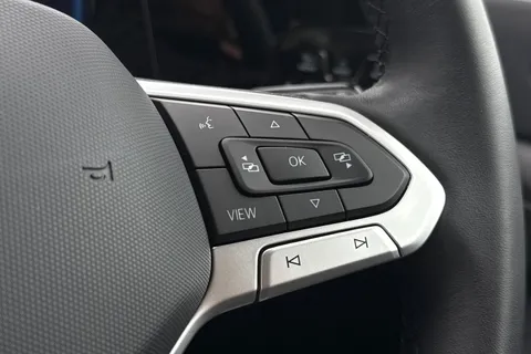 DA25PCF Volkswagen Golf 1.5 TSI 204 Style eHybrid 5dr DSG **AREA VIEW CAMERAS** Thumbnail #35