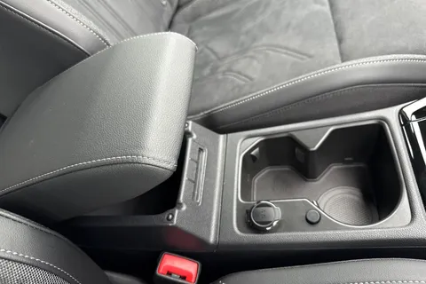 DA25PCF Volkswagen Golf 1.5 TSI 204 Style eHybrid 5dr DSG **AREA VIEW CAMERAS** Thumbnail #39