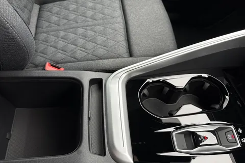  Audi Q5 2.0 TDI S line S Tronic quattro Euro 6 (s/s) 5dr Thumbnail #52