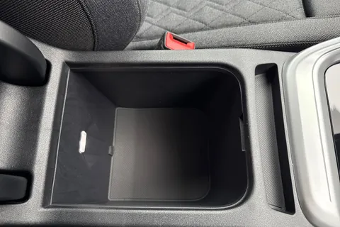  Audi Q5 2.0 TDI S line S Tronic quattro Euro 6 (s/s) 5dr Thumbnail #53