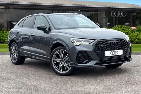 Audi Q3 2.0 TFSI 40 Black Edition Sportback S Tronic quattro Euro 6 (s/s) 5dr Thumbnail #2