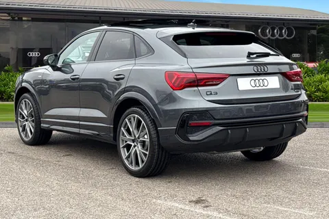 Audi Q3 2.0 TFSI 40 Black Edition Sportback S Tronic quattro Euro 6 (s/s) 5dr Thumbnail #3