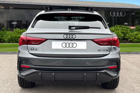Audi Q3 2.0 TFSI 40 Black Edition Sportback S Tronic quattro Euro 6 (s/s) 5dr Thumbnail #5
