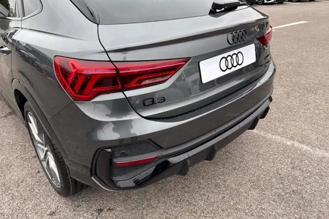 Audi Q3 2.0 TFSI 40 Black Edition Sportback S Tronic quattro Euro 6 (s/s) 5dr Thumbnail #8