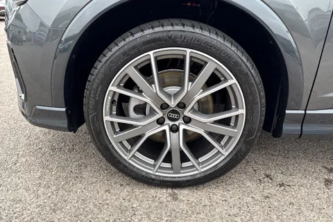 Audi Q3 2.0 TFSI 40 Black Edition Sportback S Tronic quattro Euro 6 (s/s) 5dr Thumbnail #10