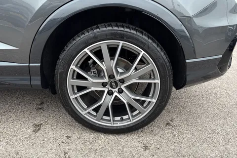 Audi Q3 2.0 TFSI 40 Black Edition Sportback S Tronic quattro Euro 6 (s/s) 5dr Thumbnail #11