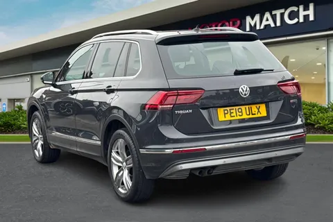 PE19ULX Volkswagen Tiguan 2.0 TDI SEL DSG 4Motion Euro 6 (s/s) 5dr Thumbnail #3