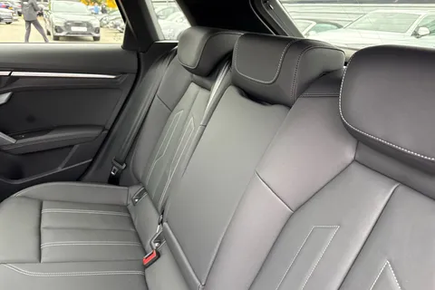  Audi A3 1.5 TFSI Black Edition Sportback Euro 6 (s/s) 5dr Thumbnail #19