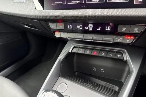  Audi A3 1.5 TFSI Black Edition Sportback Euro 6 (s/s) 5dr Thumbnail #22