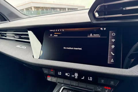  Audi A3 1.5 TFSI Black Edition Sportback Euro 6 (s/s) 5dr Thumbnail #36