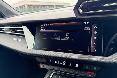  Audi A3 1.5 TFSI Black Edition Sportback Euro 6 (s/s) 5dr Thumbnail #37