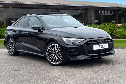  Audi S3 2.0 TFSI Vorsprung S Tronic quattro Euro 6 (s/s) 4dr Thumbnail #2