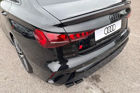  Audi S3 2.0 TFSI Vorsprung S Tronic quattro Euro 6 (s/s) 4dr Thumbnail #8