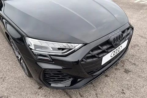  Audi S3 2.0 TFSI Vorsprung S Tronic quattro Euro 6 (s/s) 4dr Thumbnail #9