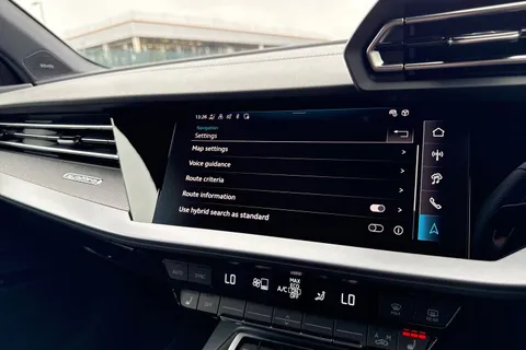  Audi S3 2.0 TFSI Vorsprung S Tronic quattro Euro 6 (s/s) 4dr Thumbnail #43