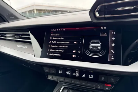  Audi S3 2.0 TFSI Vorsprung S Tronic quattro Euro 6 (s/s) 4dr Thumbnail #48