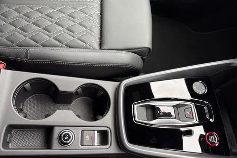  Audi S3 2.0 TFSI Vorsprung S Tronic quattro Euro 6 (s/s) 4dr Thumbnail #56