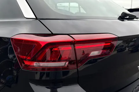 8 of 47 for VOLKSWAGEN T-ROC 1.0 TSI 115 Life 5dr