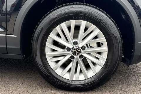 11 of 47 for VOLKSWAGEN T-ROC 1.0 TSI 115 Life 5dr