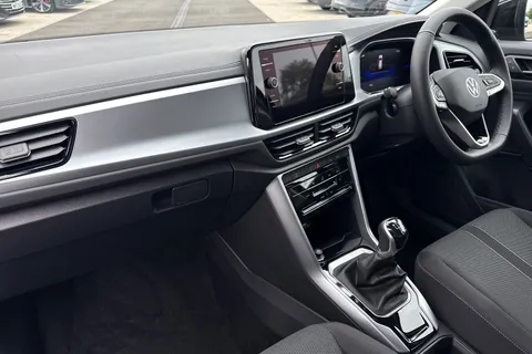 15 of 47 for VOLKSWAGEN T-ROC 1.0 TSI 115 Life 5dr