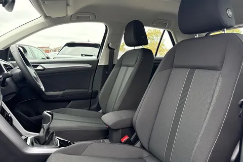 16 of 47 for VOLKSWAGEN T-ROC 1.0 TSI 115 Life 5dr