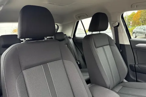 24 of 47 for VOLKSWAGEN T-ROC 1.0 TSI 115 Life 5dr