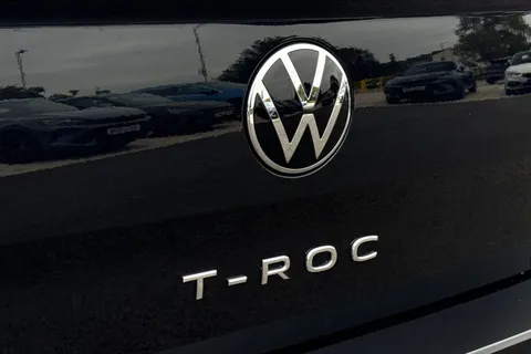 25 of 47 for VOLKSWAGEN T-ROC 1.0 TSI 115 Life 5dr
