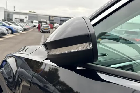 26 of 47 for VOLKSWAGEN T-ROC 1.0 TSI 115 Life 5dr