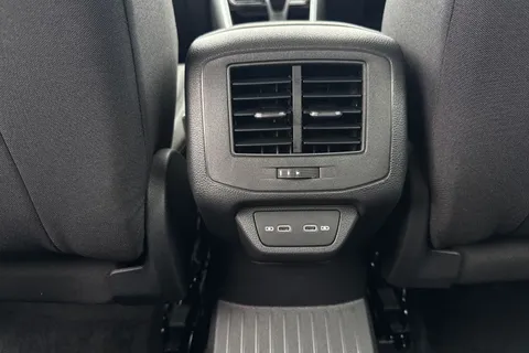 30 of 47 for VOLKSWAGEN T-ROC 1.0 TSI 115 Life 5dr