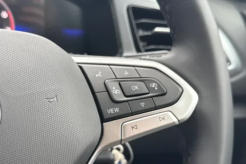 34 of 47 for VOLKSWAGEN T-ROC 1.0 TSI 115 Life 5dr