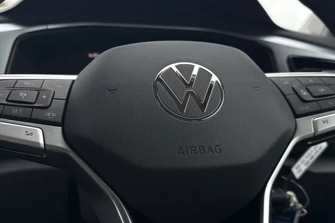 35 of 47 for VOLKSWAGEN T-ROC 1.0 TSI 115 Life 5dr