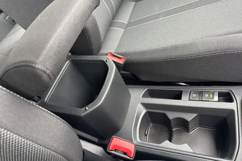 38 of 47 for VOLKSWAGEN T-ROC 1.0 TSI 115 Life 5dr