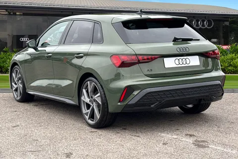 Audi A3 1.5 TFSI Black Edition Sportback Euro 6 (s/s) 5dr Thumbnail #3