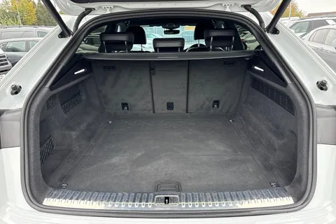 LL20EXD Audi Q8 3.0 TDI V6 50 S line Tiptronic quattro Euro 6 (s/s) 5dr Thumbnail #7