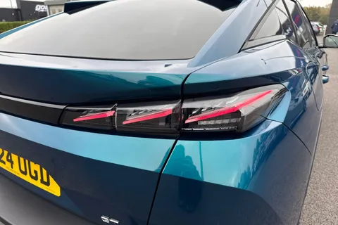 KK24OGD PEUGEOT 408 1.2 PureTech GT Fastback EAT Euro 6 (s/s) 5dr Thumbnail #8