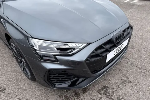 Audi S3 2.0 TFSI Black Edition S Tronic quattro Euro 6 (s/s) 4dr Thumbnail #9