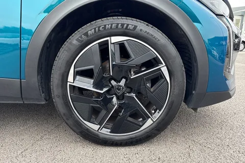 KK24OGD PEUGEOT 408 1.2 PureTech GT Fastback EAT Euro 6 (s/s) 5dr Thumbnail #10