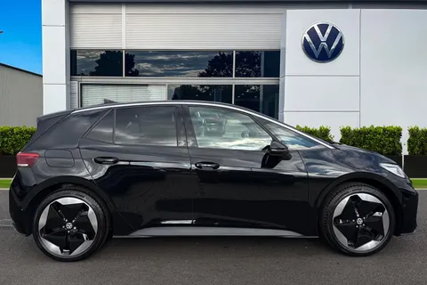 Volkswagen ID.3 Pro S 79kWh Match Auto 5dr Thumbnail #4